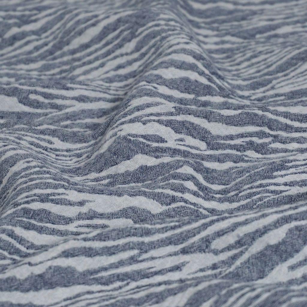 Preview: Musselin Double Gauze Jacquard Zebra blaugrau hell